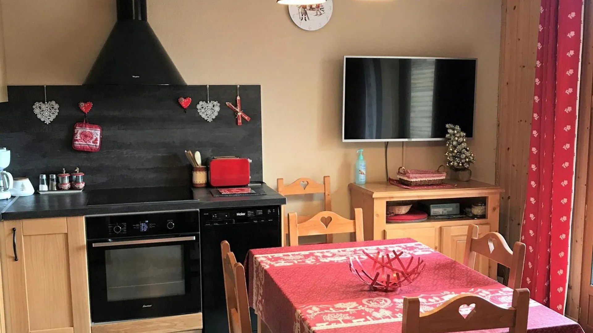 Chalet Renove 6 Pers Avec Wifi Et Parking Gratuit A La Joue Du Loup - Fr-1-504-128 Le Devoluy 0*,