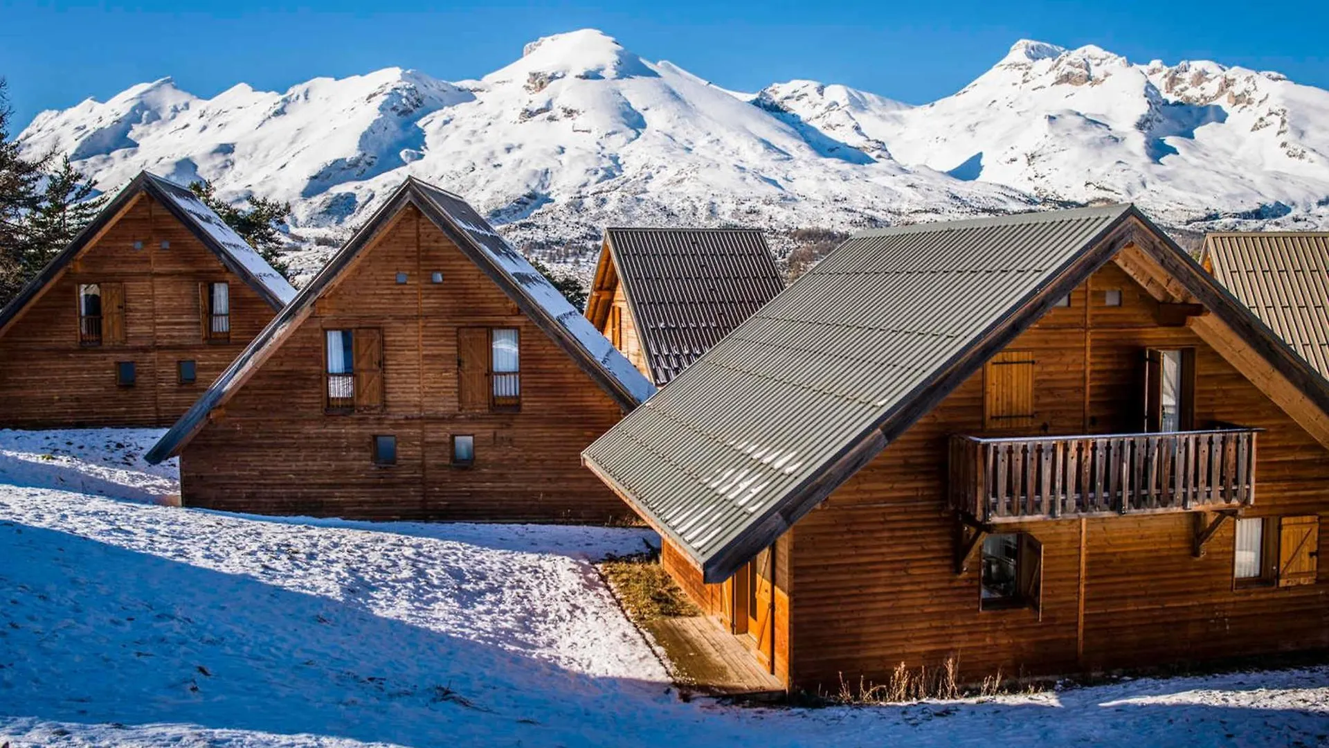Chalet Renove 6 Pers Avec Wifi Et Parking Gratuit A La Joue Du Loup - Fr-1-504-128 Le Devoluy