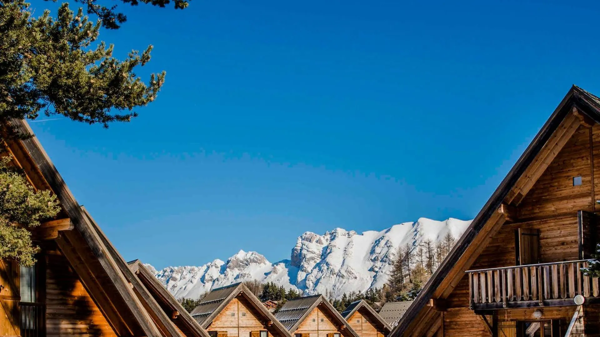 Chalet Renove 6 Pers Avec Wifi Et Parking Gratuit A La Joue Du Loup - Fr-1-504-128 Le Devoluy