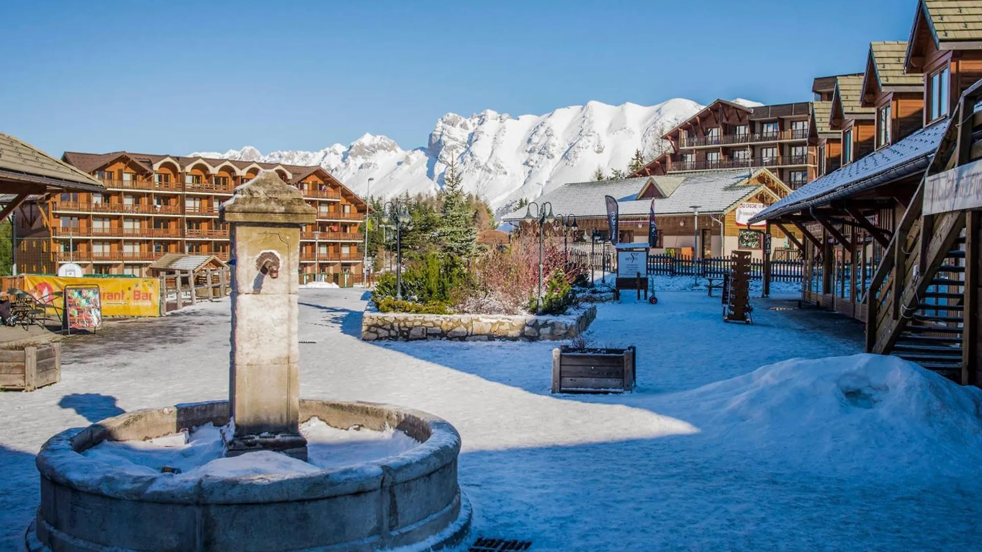Chalet Renove 6 Pers Avec Wifi Et Parking Gratuit A La Joue Du Loup - Fr-1-504-128 Le Devoluy